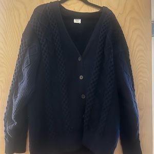 Aritzia Sunday best sweater size medium